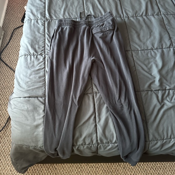Black Gymshark Joggers - Picture 1 of 2